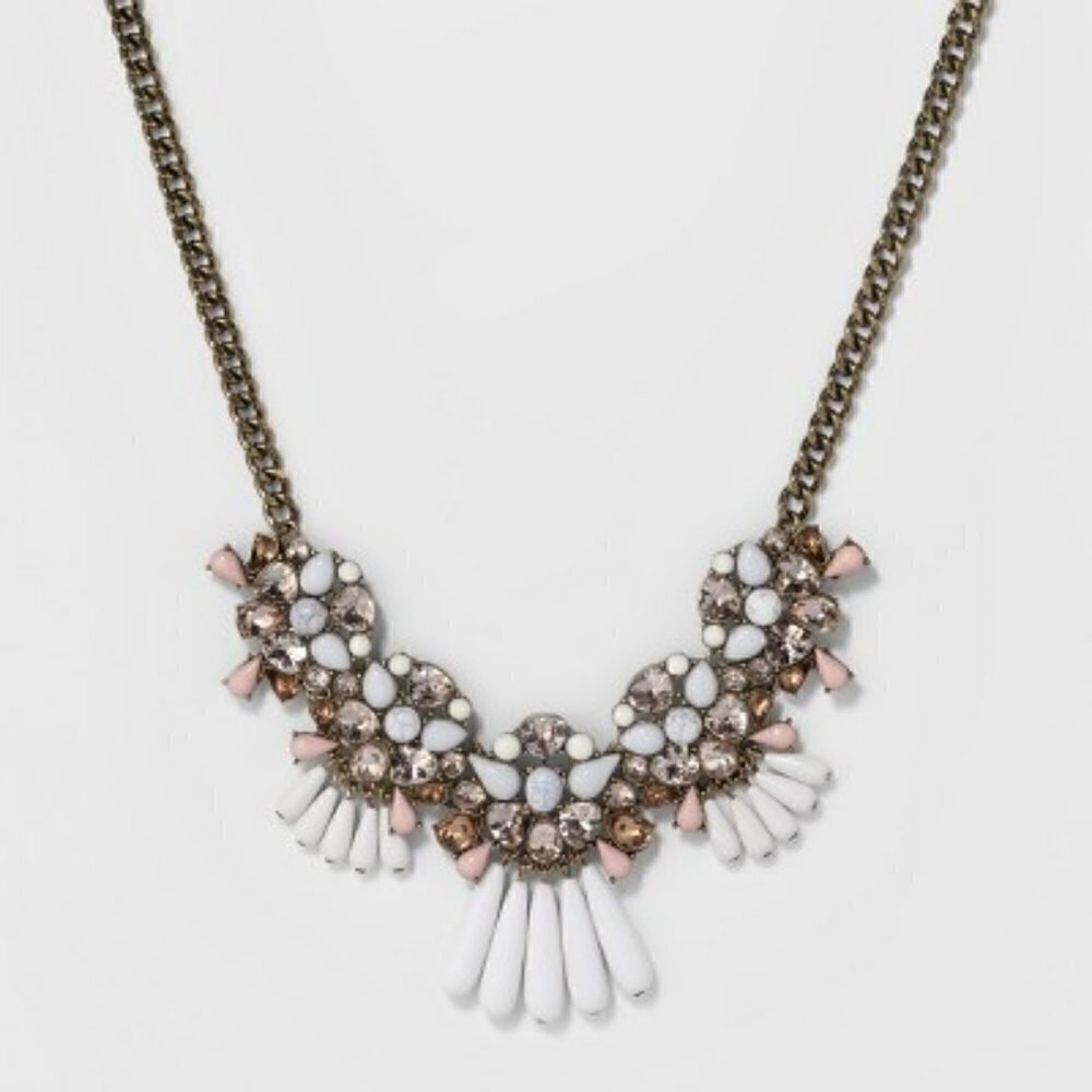 🐈‍ 3/$15  SUGARFIX by BaubleBar Mixed Media Statement Necklace Light Pink/White